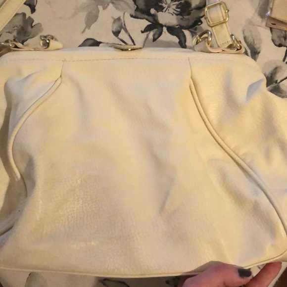 Olivia and Joy cream/white purse - Picture 9 of 10